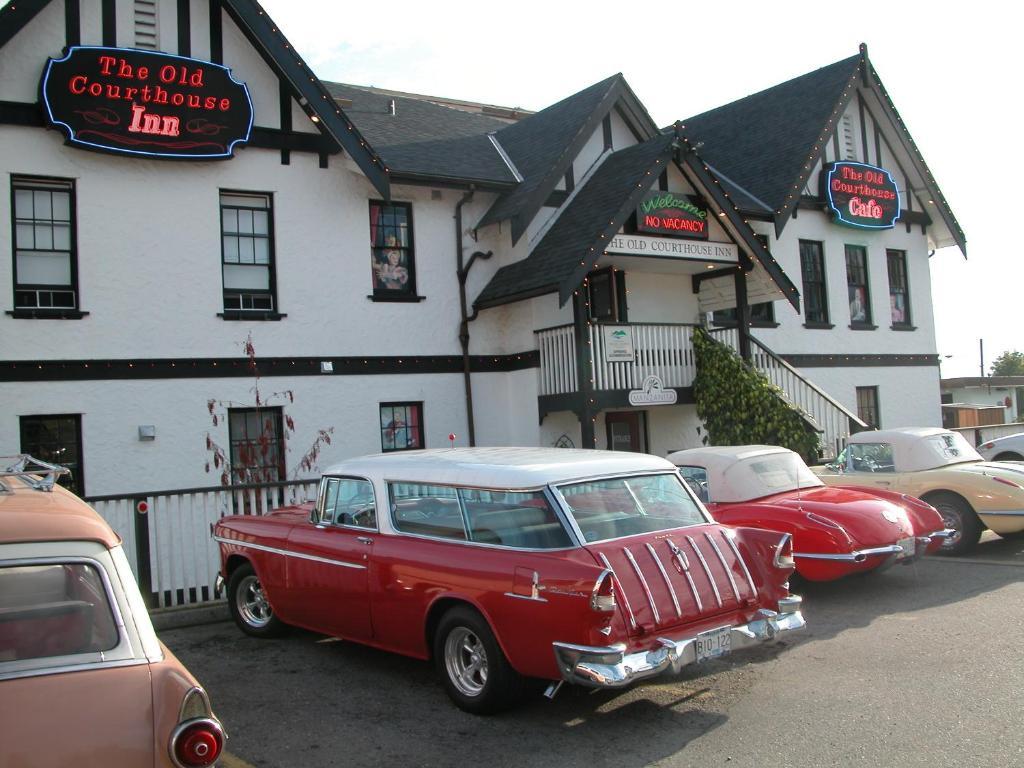 The Old Courthouse Inn Powell River Exteriör bild