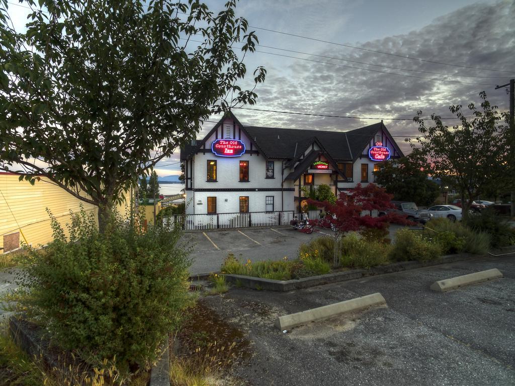 The Old Courthouse Inn Powell River Exteriör bild