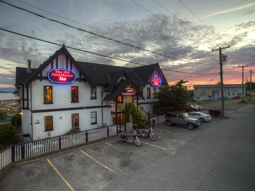 The Old Courthouse Inn Powell River Exteriör bild