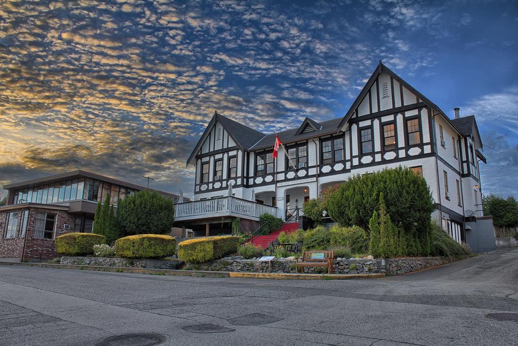 The Old Courthouse Inn Powell River Exteriör bild