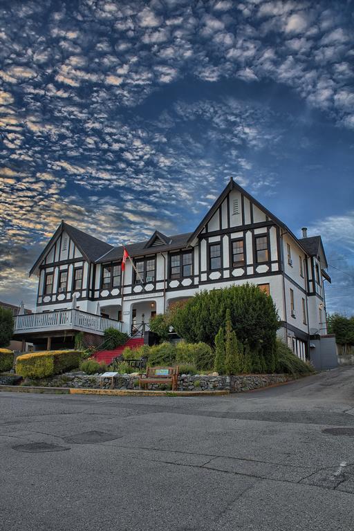 The Old Courthouse Inn Powell River Exteriör bild